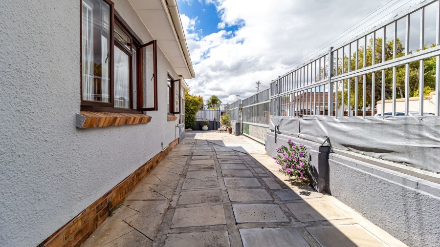 3 Bedroom Property for Sale in Van Ryneveld Western Cape